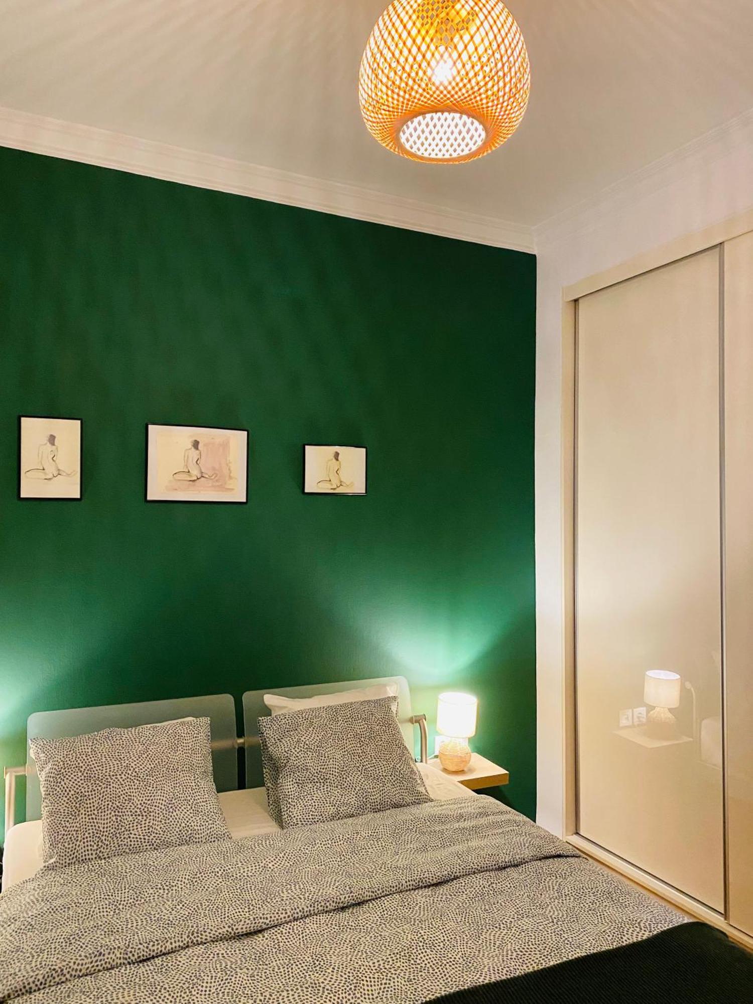 Antinoros Inn, Stylish Apartment,3' To Metro Athen Exterior foto