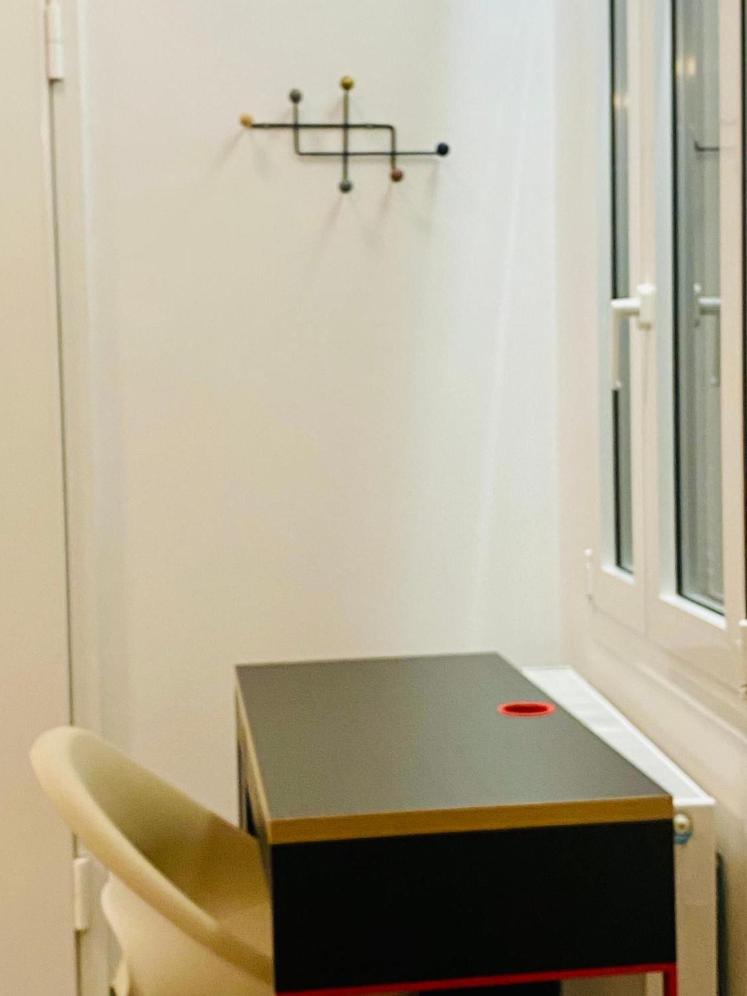 Antinoros Inn, Stylish Apartment,3' To Metro Athen Exterior foto