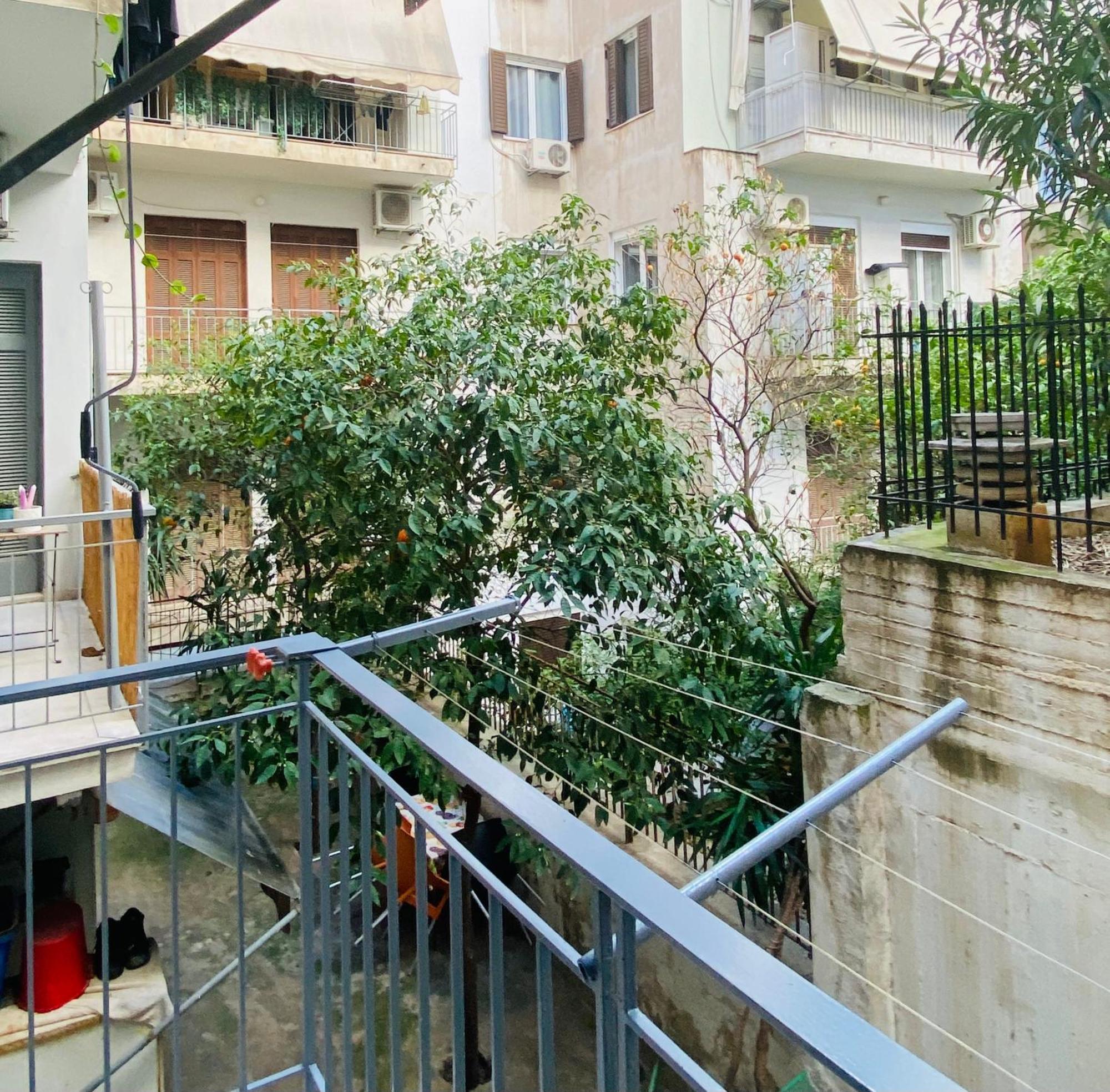 Antinoros Inn, Stylish Apartment,3' To Metro Athen Exterior foto